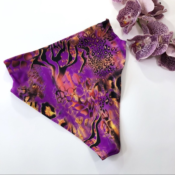 High waisted swimsuit bottom - Picture 2 of 2